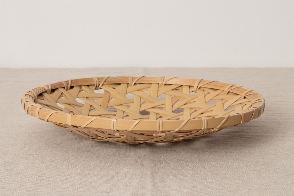 R520205-1　愛媛県/真竹（白竹）　盛り皿（差し六つ目編み）
