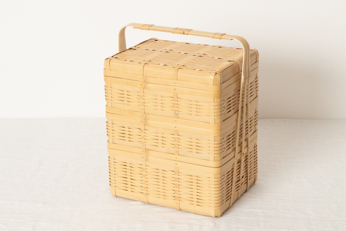 R321109-1　鹿児島県/真竹（白竹） 三段手つき豆腐かご（弁当箱）