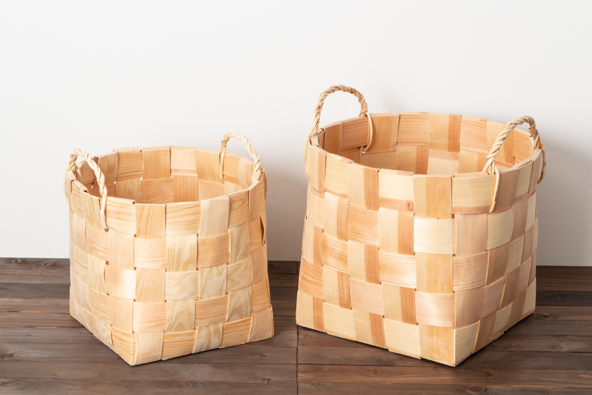 R330728　エストニア/パイン　ベジタブルバスケット　S・M　２サイズ
