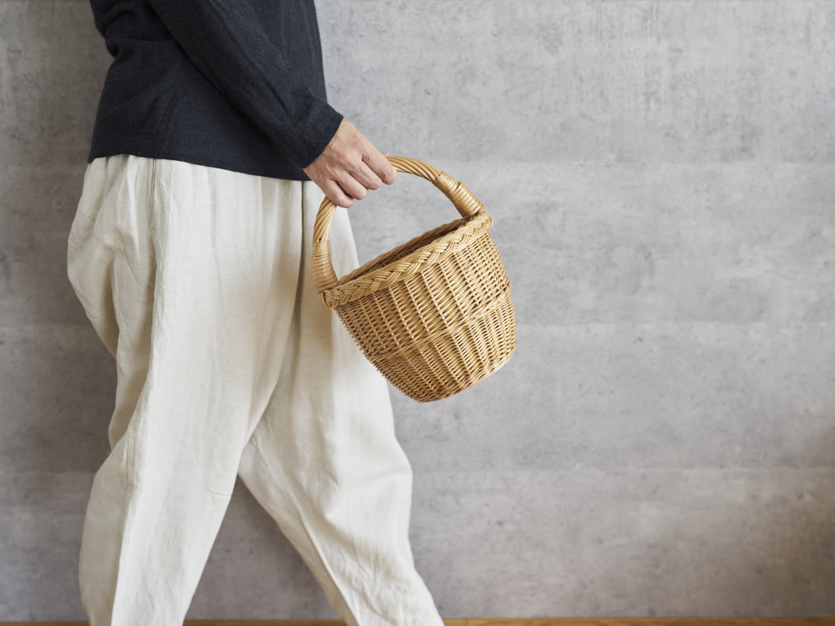 R140522-7　リトアニア/やなぎ　シギタスさん　手つきラウンドバスケット　小