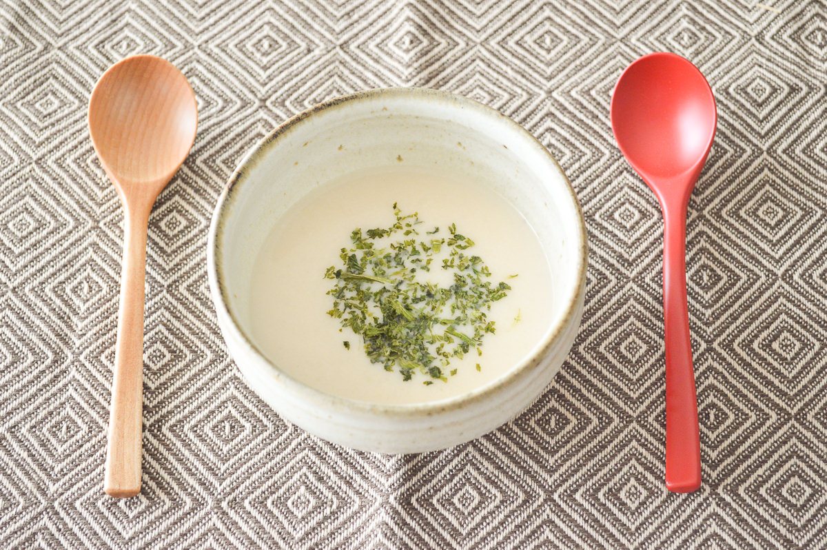 R211141　大分県/ミズメ　スプーン　WAVE　クリヤ・赤　2種