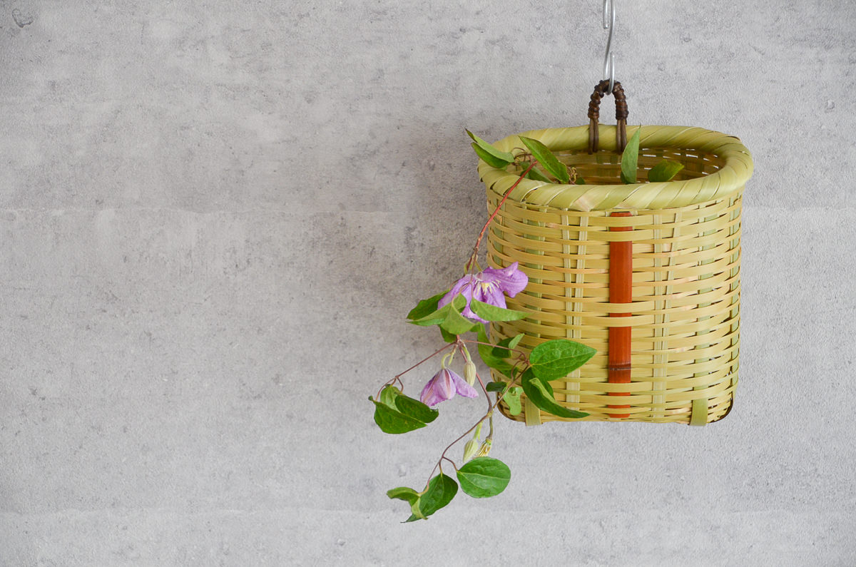 R220634-1　大分県/真竹（青竹）　掛け籠（煤）　巻き縁