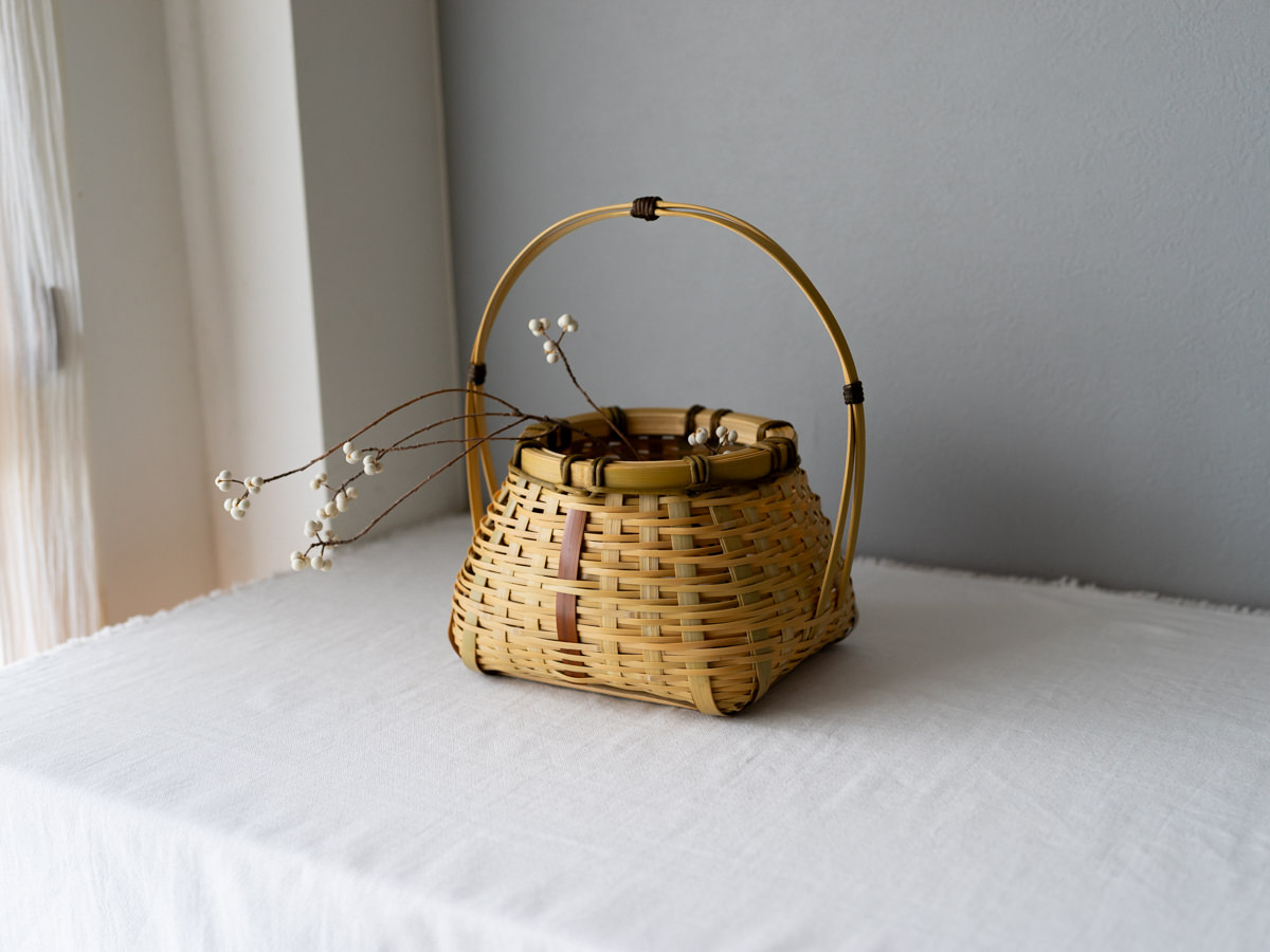 R220683-1　大分県/真竹（青竹）　宗全かご　花入れ