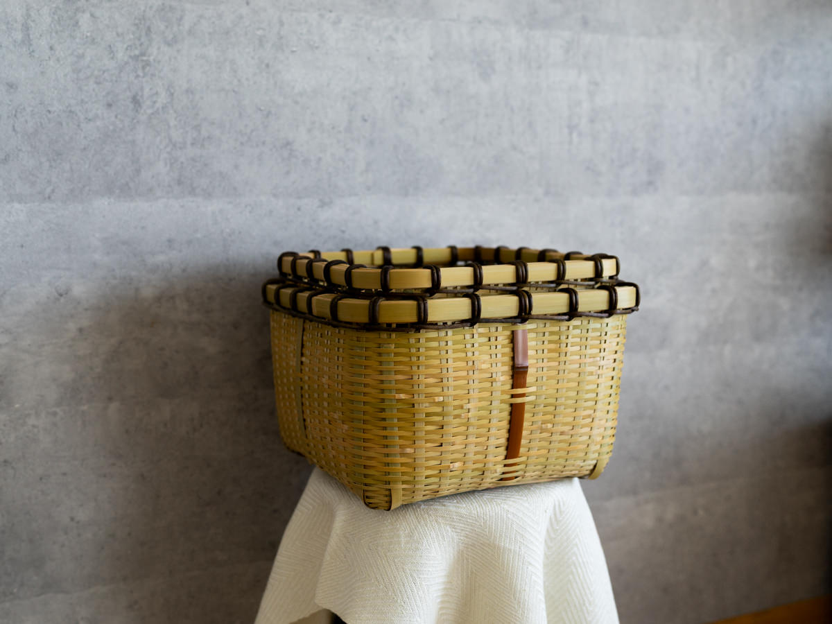 R220690-1　大分県/真竹（青竹）　蓋付き　リビングバスケット　角