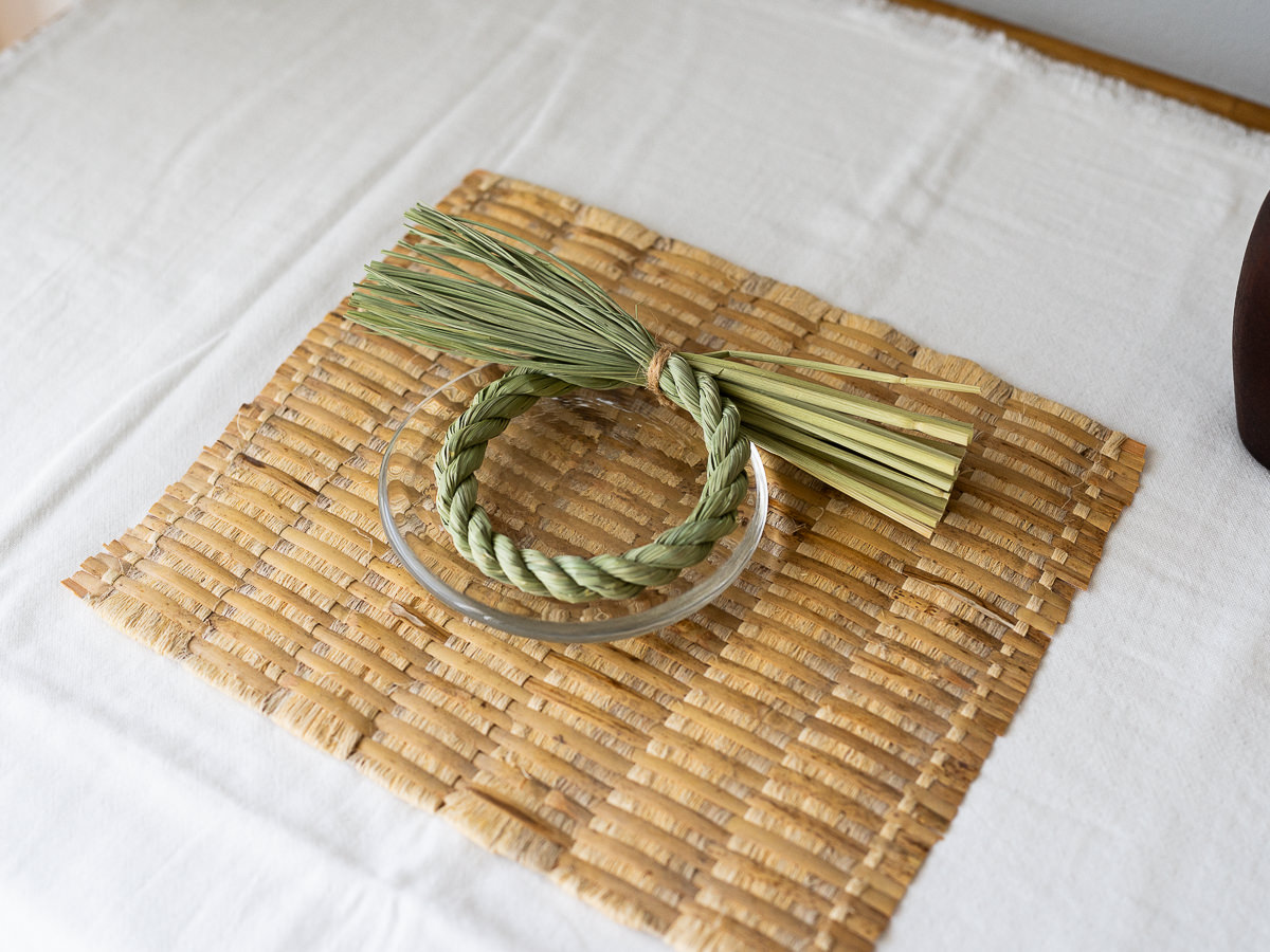 R721039-1　長野県_稲わら　しめかざり　小さな輪じめ　2025-26　【完成】