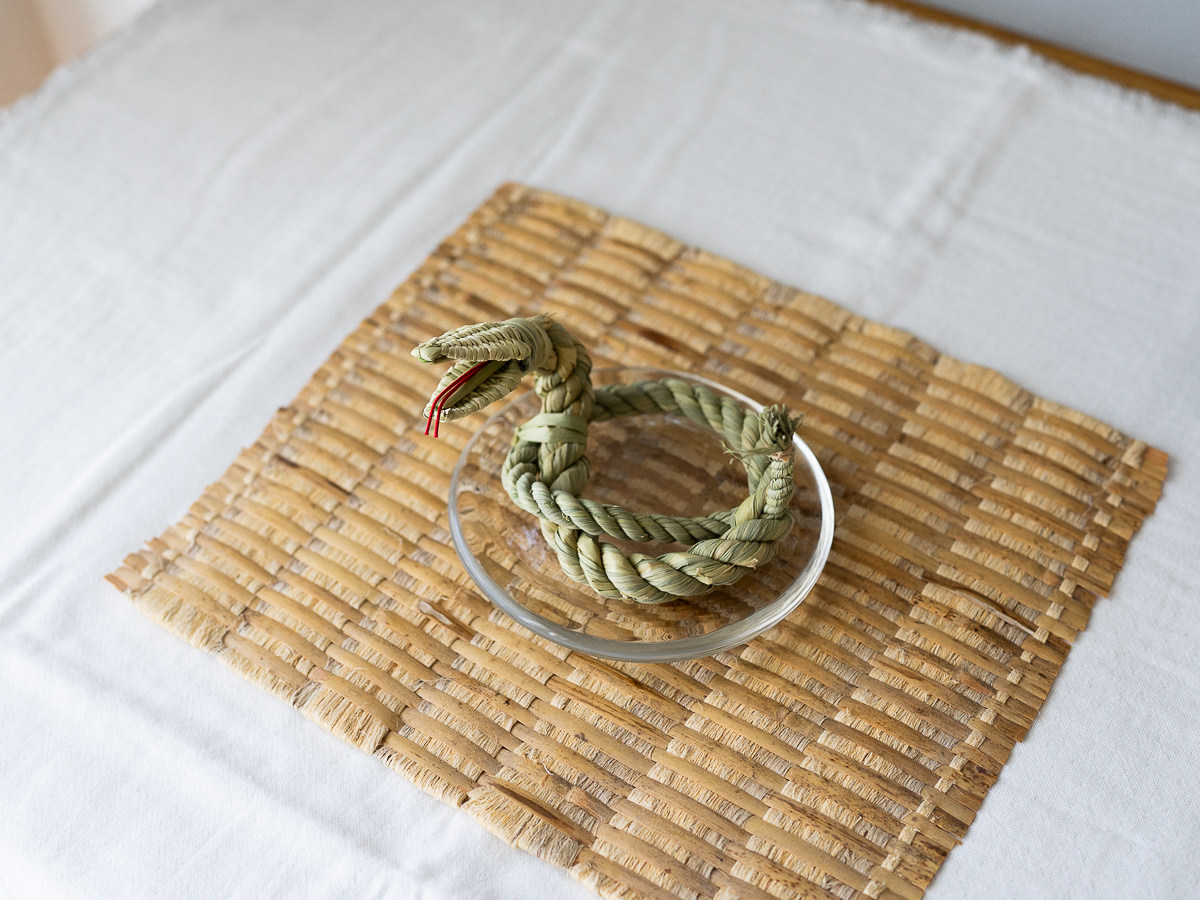 R721045-1　長野県/稲わら　しめかざり　へび　”とぐろ”　2025-26　【完成】