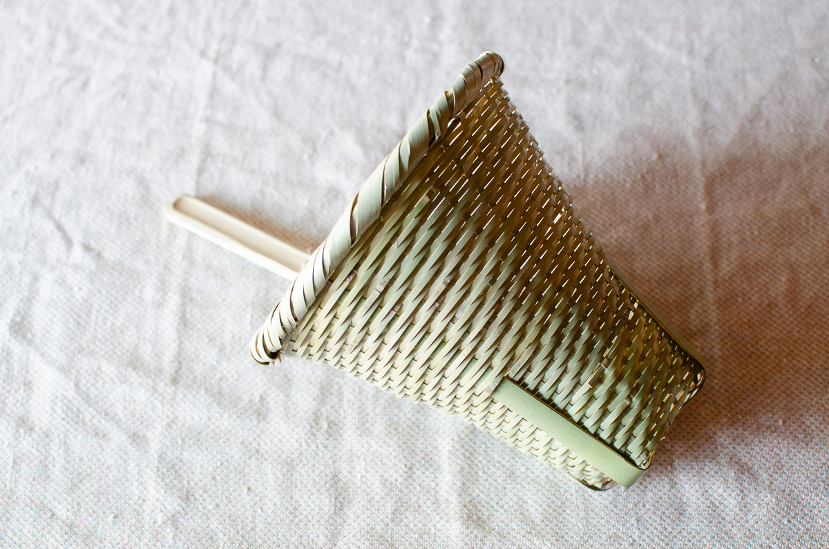 R330604-1茨城県/真竹(青竹）　そばふり(持ち手付き）