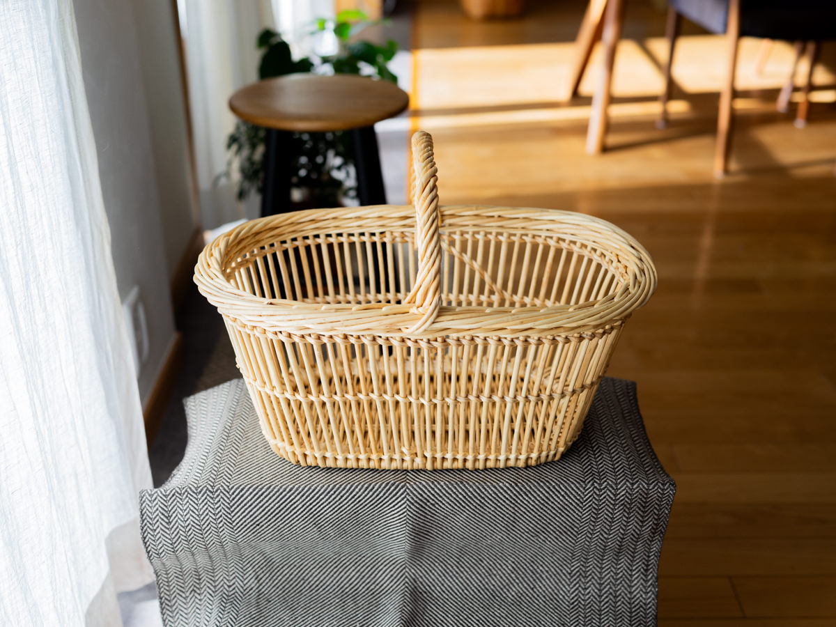 R630502　フランス/やなぎ　すかし編みオーバルバスケット（ホワイト）　S・L　2サイズ