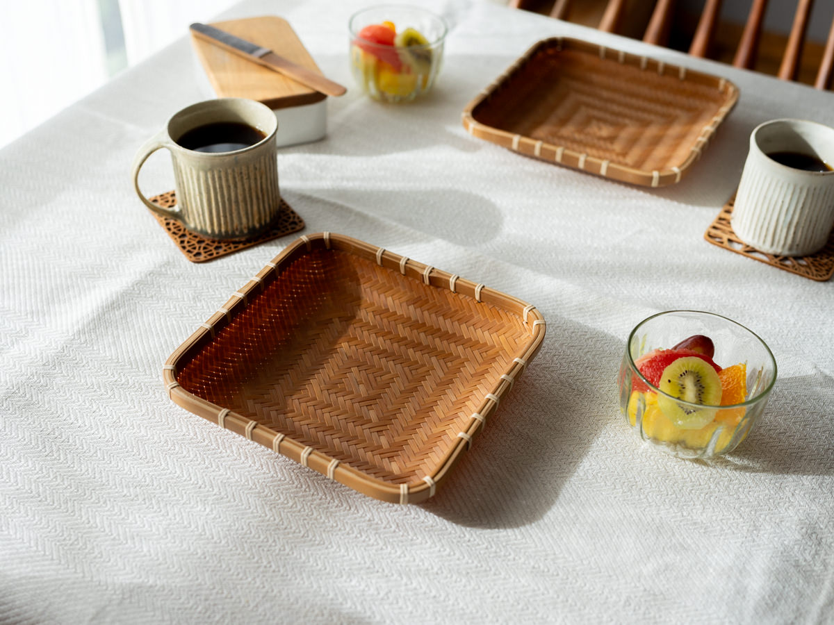 R850405-2　大分県/炭化竹　あじろ編み皿　角