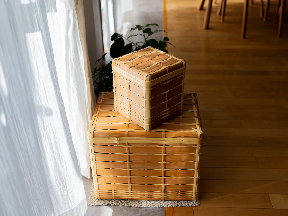 R850406 大分県/白竹×炭化竹　蓋つきかご kiritto　小・大　2サイズ