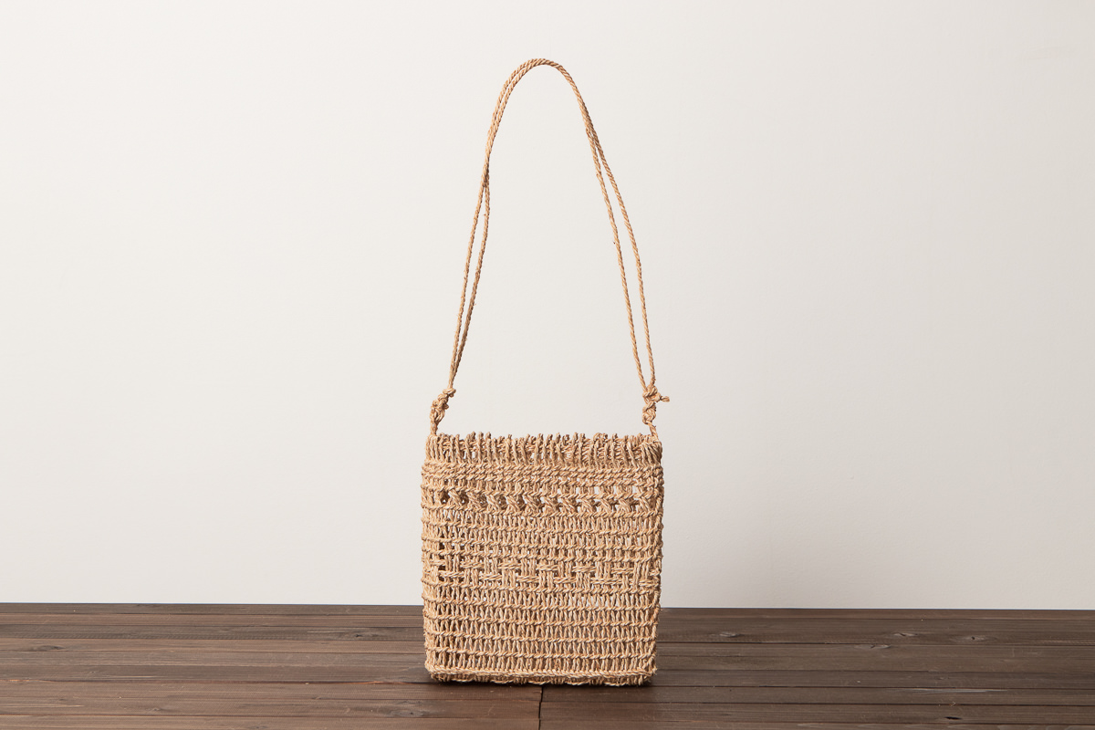 R230604-1　沖縄県竹富島/月桃　アンツク（斜め掛けショルダーバッグ）小