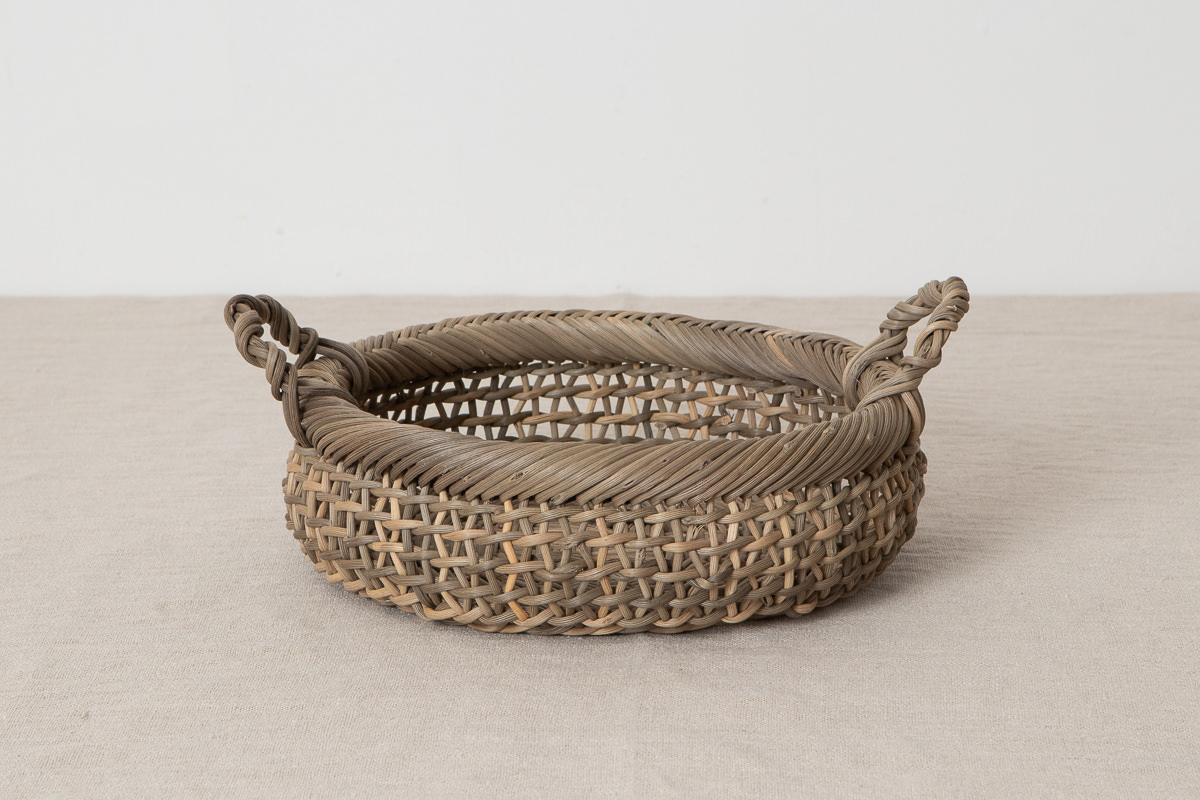 R311245-1　長野県/むきあけび　すかし編丸盛りかご