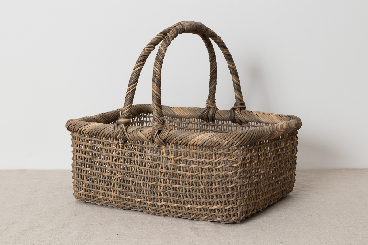 R311249-1　長野県/むきあけび　すかし編　角特大バスケット