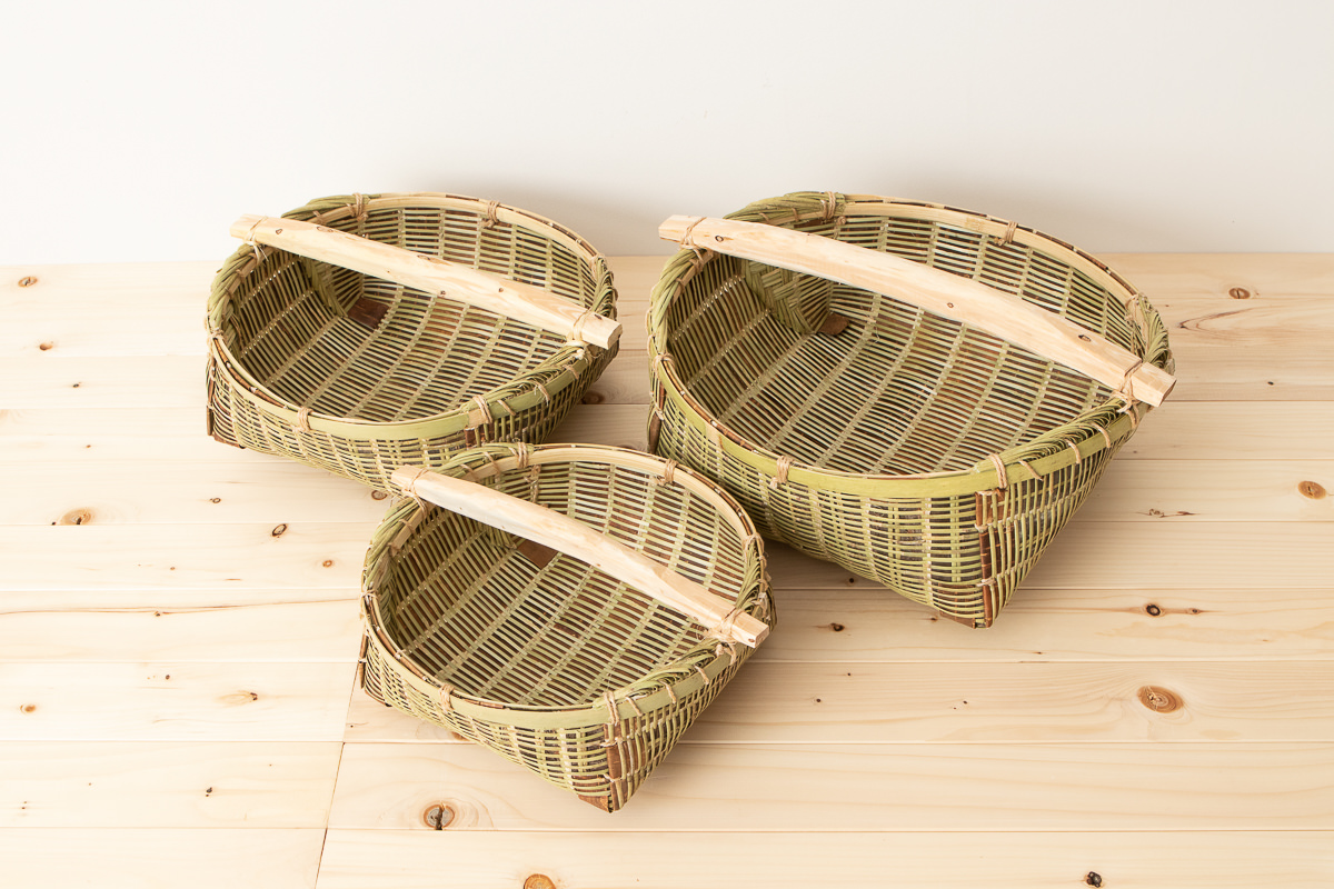 R311304　宮城県/ほうき竹＆桜皮　肥料振りかご　中・大・特大　3サイズ