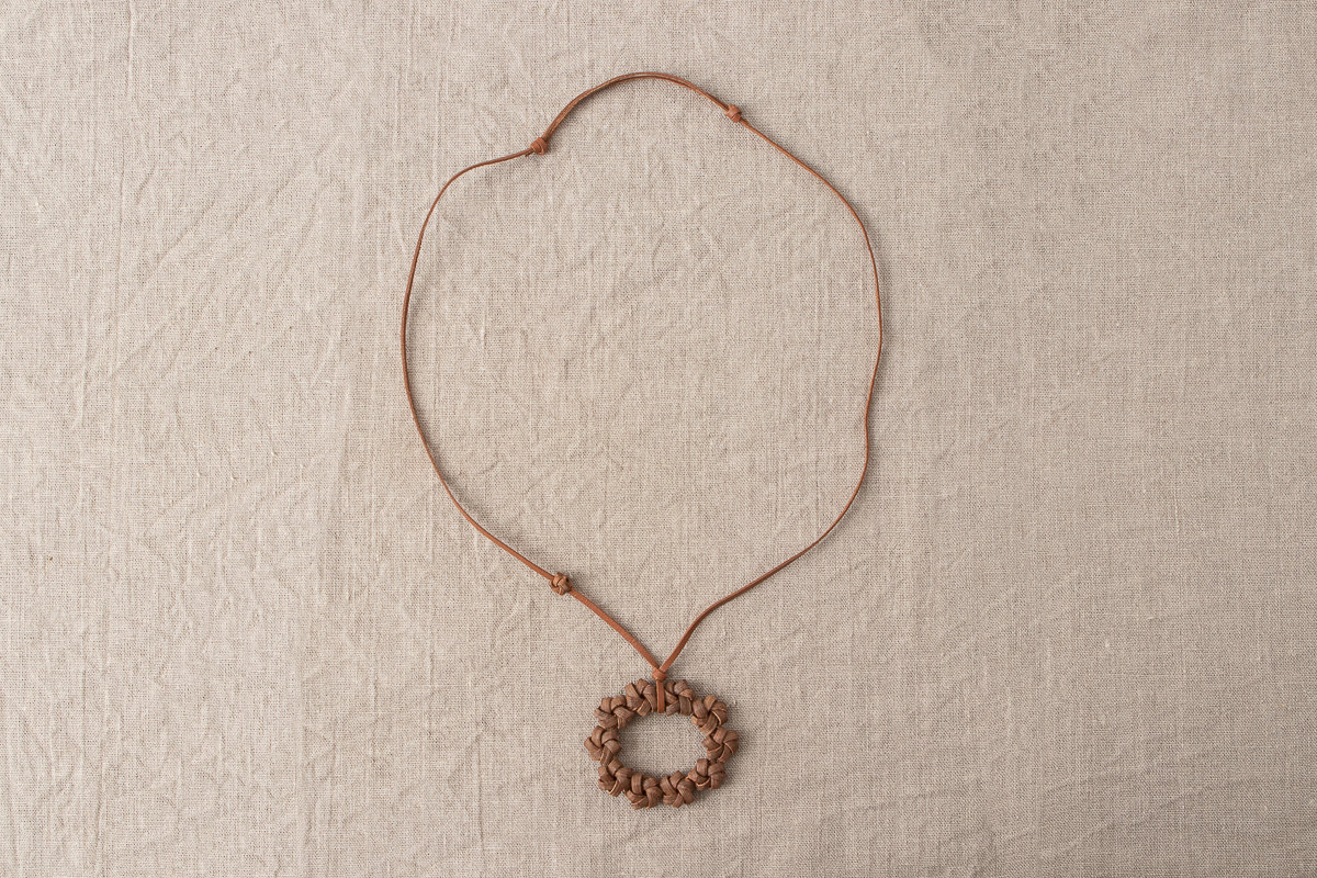 R311402-1　山形県/やまぶどう　ペンダント　花リング