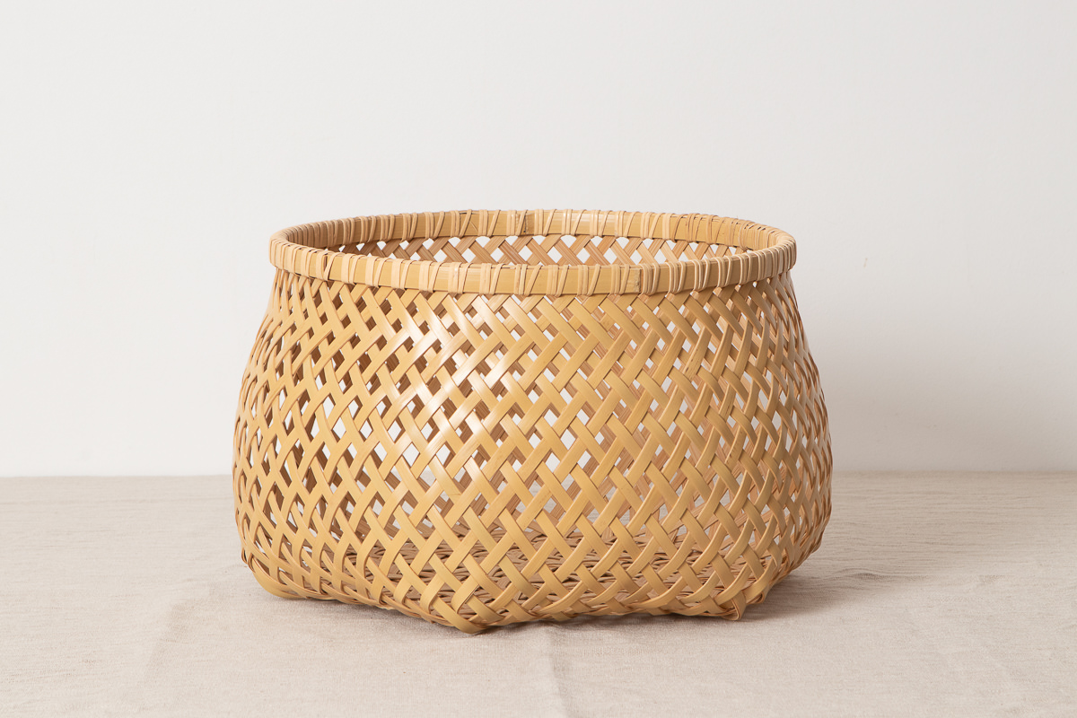 R350107-1　栃木県/真竹（白竹）　麻の葉編み　物入れかご