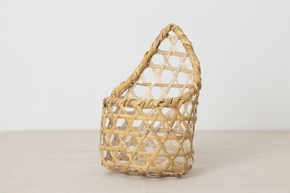 R720606-1　福島県/根曲竹　花入れ（はがき入れ）